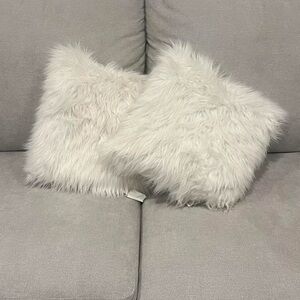 White Faux Fur plush Square Decorative Throw Pillow, 16” x 16", 2 Pack